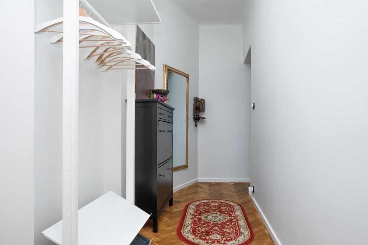 Apartment Peegel In City Center Free Parking Таллин Экстерьер фото